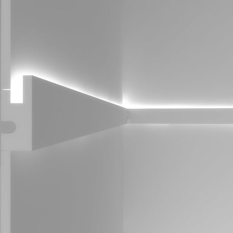 Moldura fabricada en poliestireno extruido diseñada para instalación de iluminación lineal led. La combinación entre los perfiles de aluminio, molduras de poliestireno y tiras led, ofrecen un acabado distinguido a tus proyectos más exigentes.