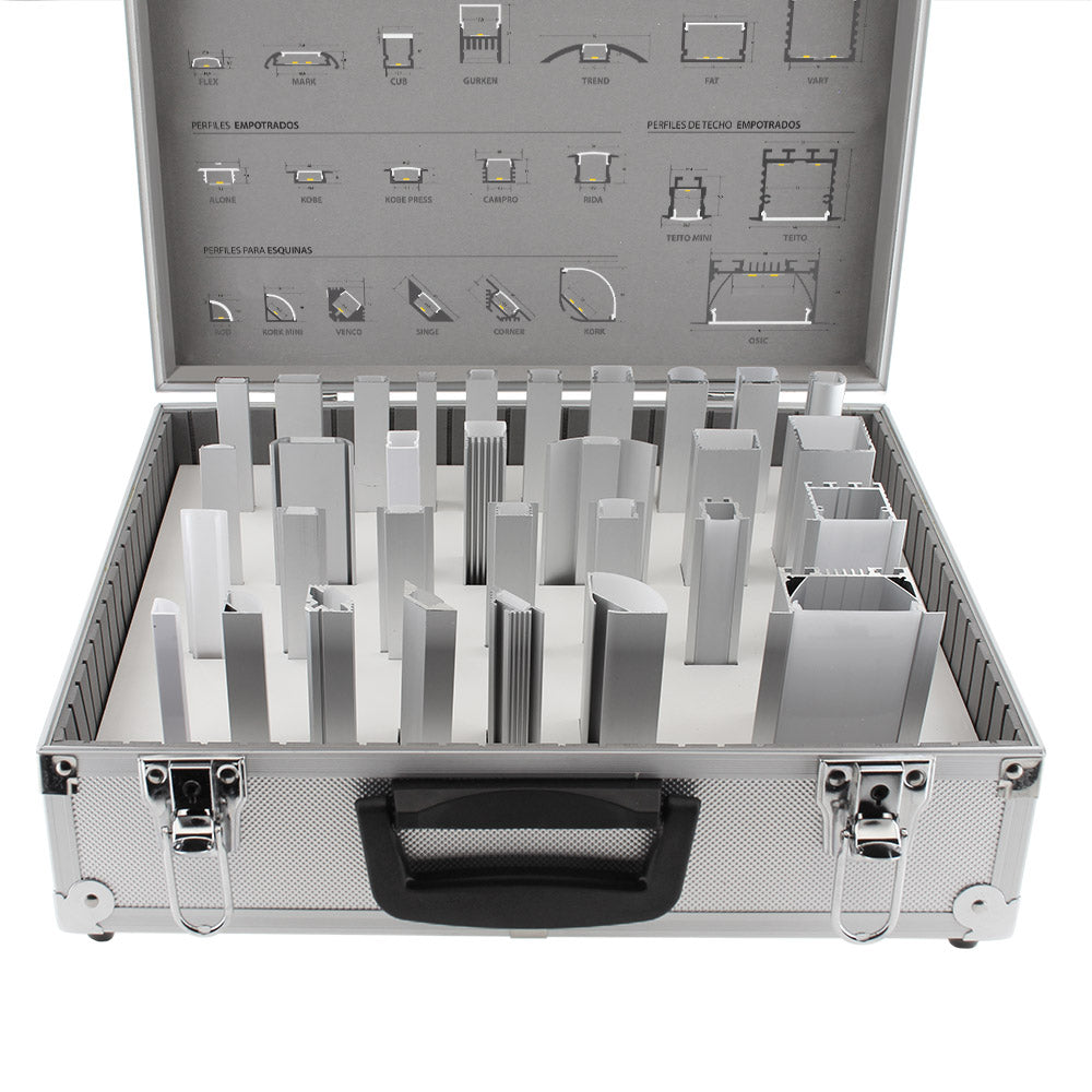 Maletín con un amplio muestrario de perfiles de aluminio para la instalación de tiras led. Incluye perfiles de SUPERFICIE, EMPOTRADOS, para ESQUINAS, de TECHO EMPOTRADOS. Consíguelo GRATIS por un pedido mínimo de 1.500€ en perfiles.