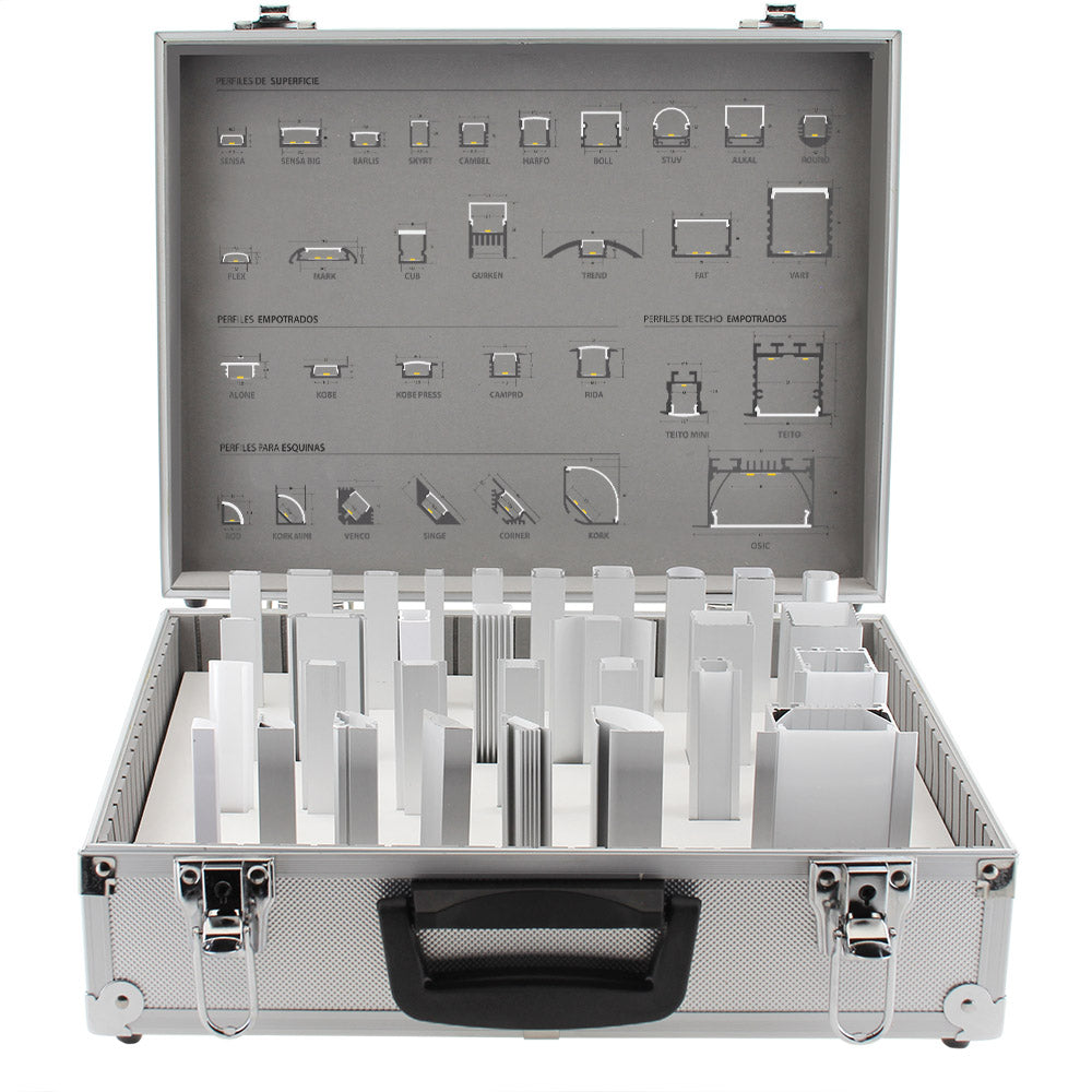 Maletín con un amplio muestrario de perfiles de aluminio para la instalación de tiras led. Incluye perfiles de SUPERFICIE, EMPOTRADOS, para ESQUINAS, de TECHO EMPOTRADOS. Consíguelo GRATIS por un pedido mínimo de 1.500€ en perfiles.