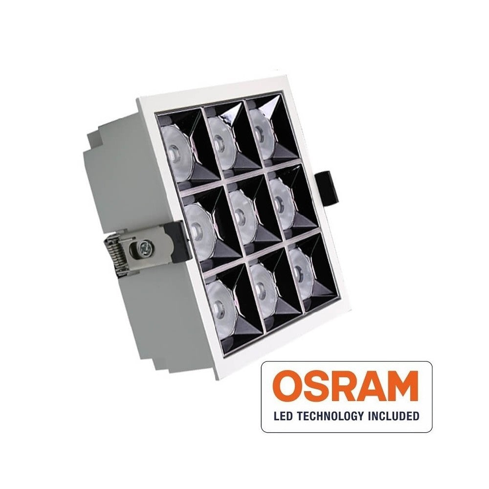 Foco empotrable LED con chip OSRAM SMD5050  de alta potencia y con 40W de potencia. Dispone de factor antideslumbramiento URG 17 y un ángulo de apertura de 24º. Con una iluminación más directa para centrar la luz en puntos específicos. Una iluminación de acentuación elegante y distintiva.