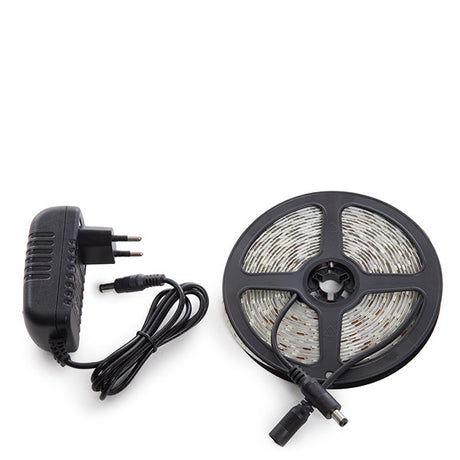 KIt de Tira de 300LEDs 24W Blanco Frío en Blister con Transformador EXTERIOR IP65